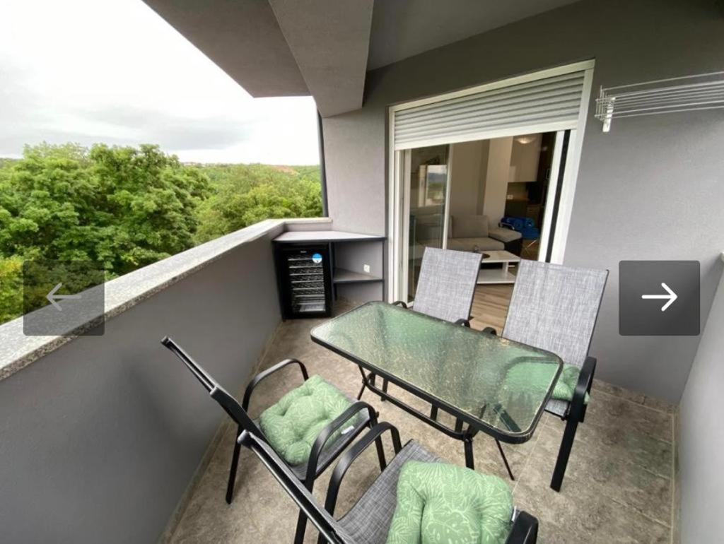 Apartmani Jedro Šilo Exteriör bild