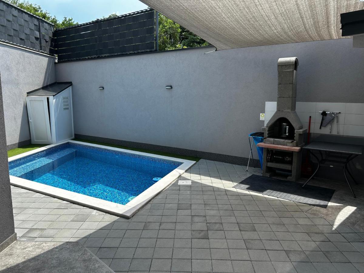 Apartmani Jedro Šilo Exteriör bild