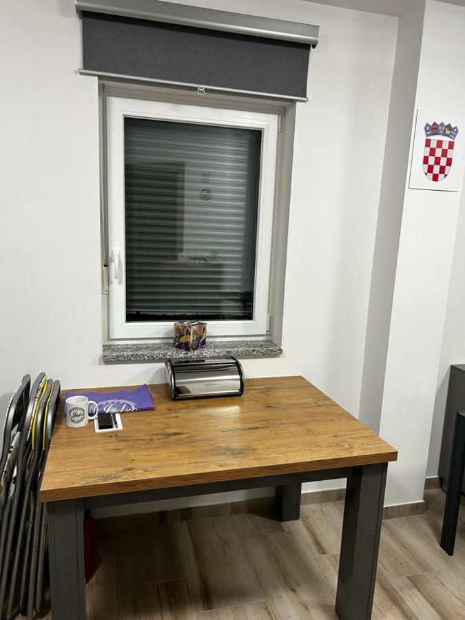 Apartmani Jedro Šilo Exteriör bild